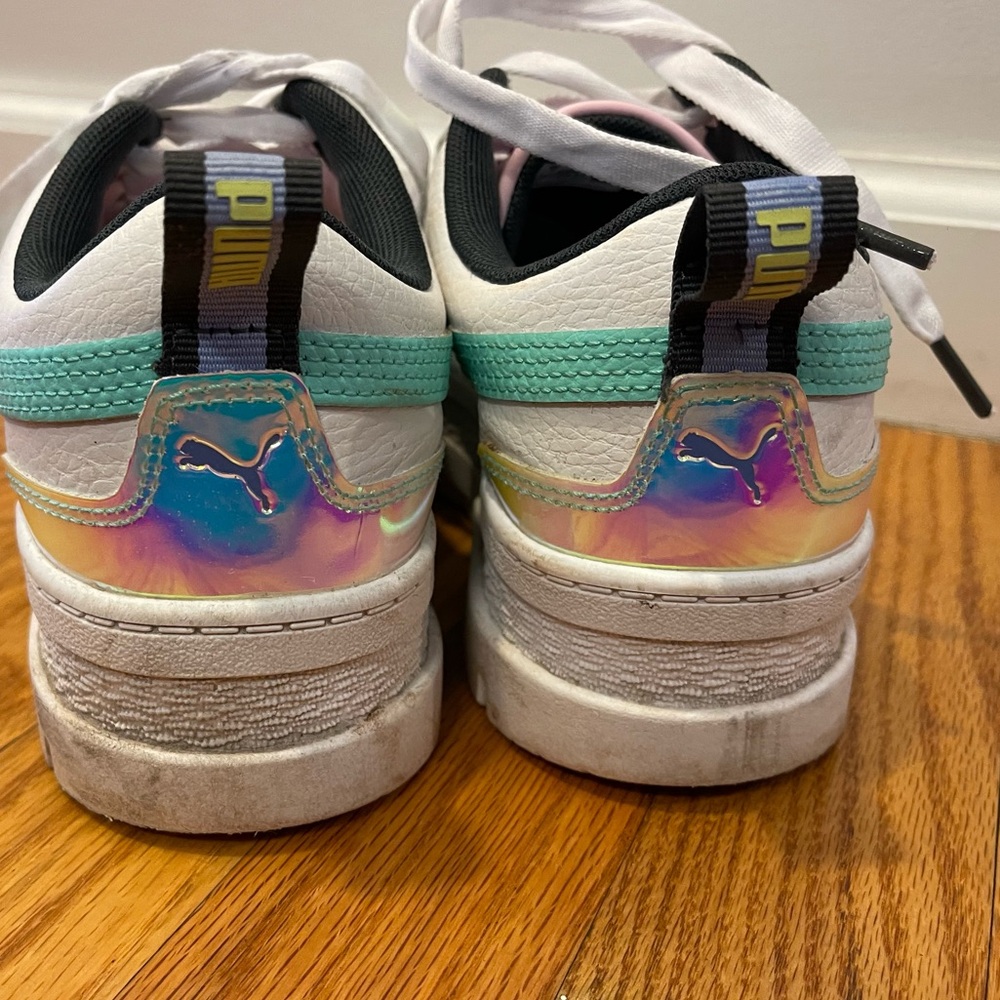 Puma, US size 6 women’s white platform sneakers. - Picture 5 of 10